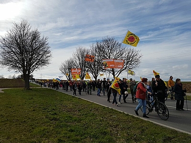 Demozug zum AkW Neckarwestheim am Fukushima-Jahrestag 2020